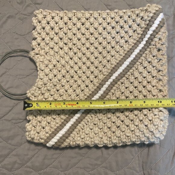 Beautiful handmade Natural fiber Handbag - Picture 3 of 5